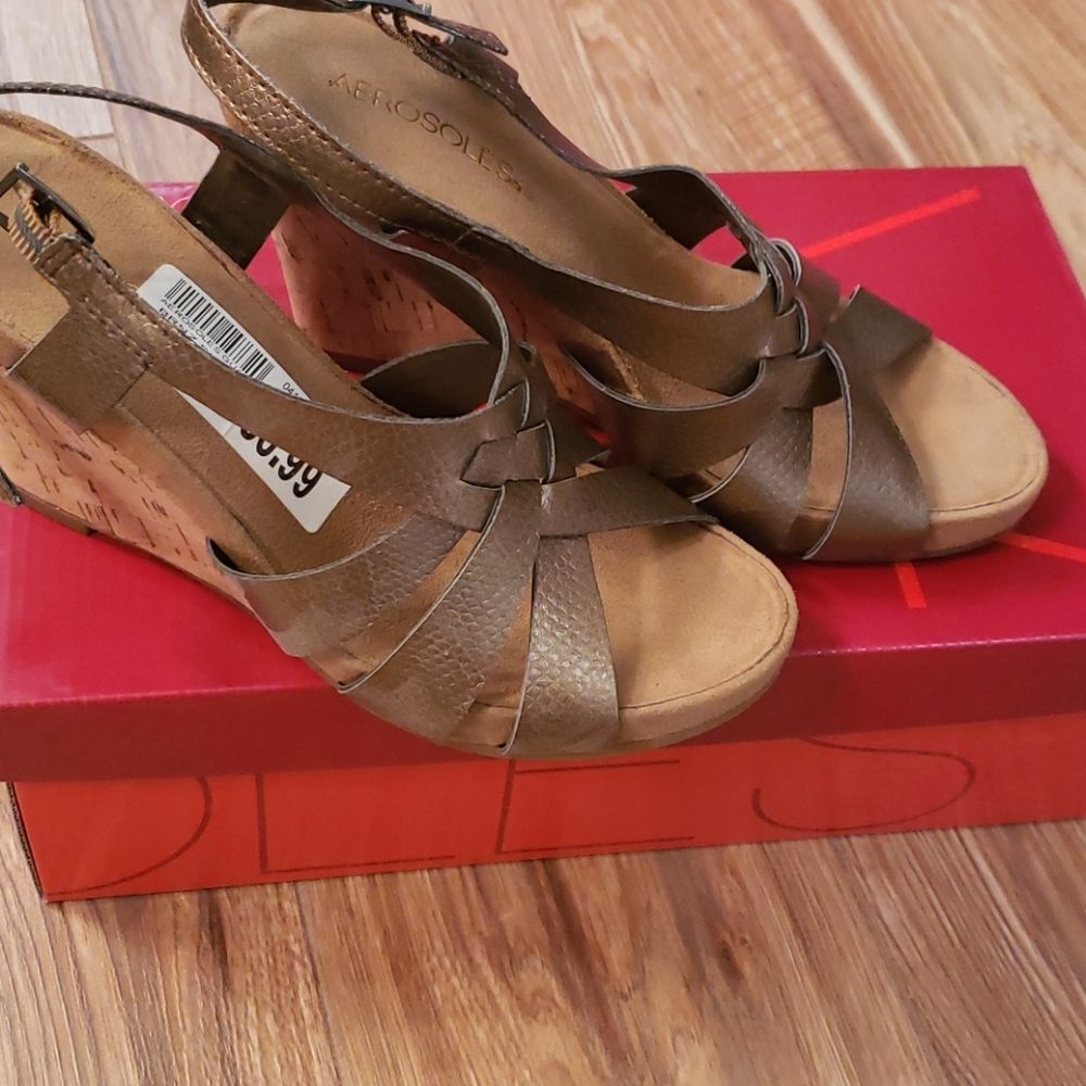 Wedge sandals